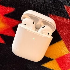 Apple 2nd Gen AirPods